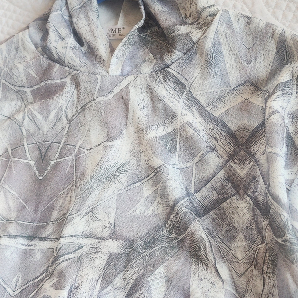 ME Makeover Essentials Women's Gray Camouflage Cowl Sweater